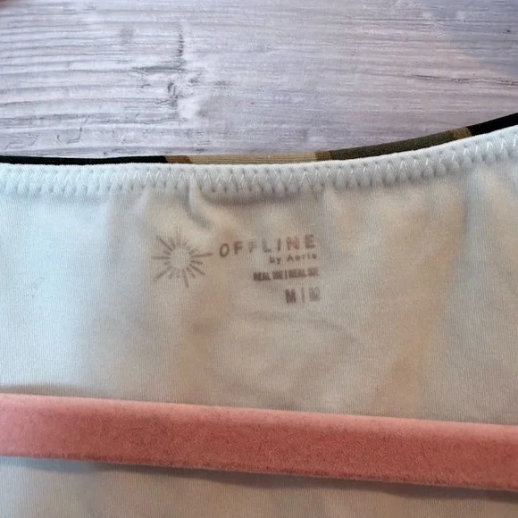 OFFLINE by Aerie Real Me V-Neck Ruched Crop Top - Camo Leaf - M - Picture 2 of 8